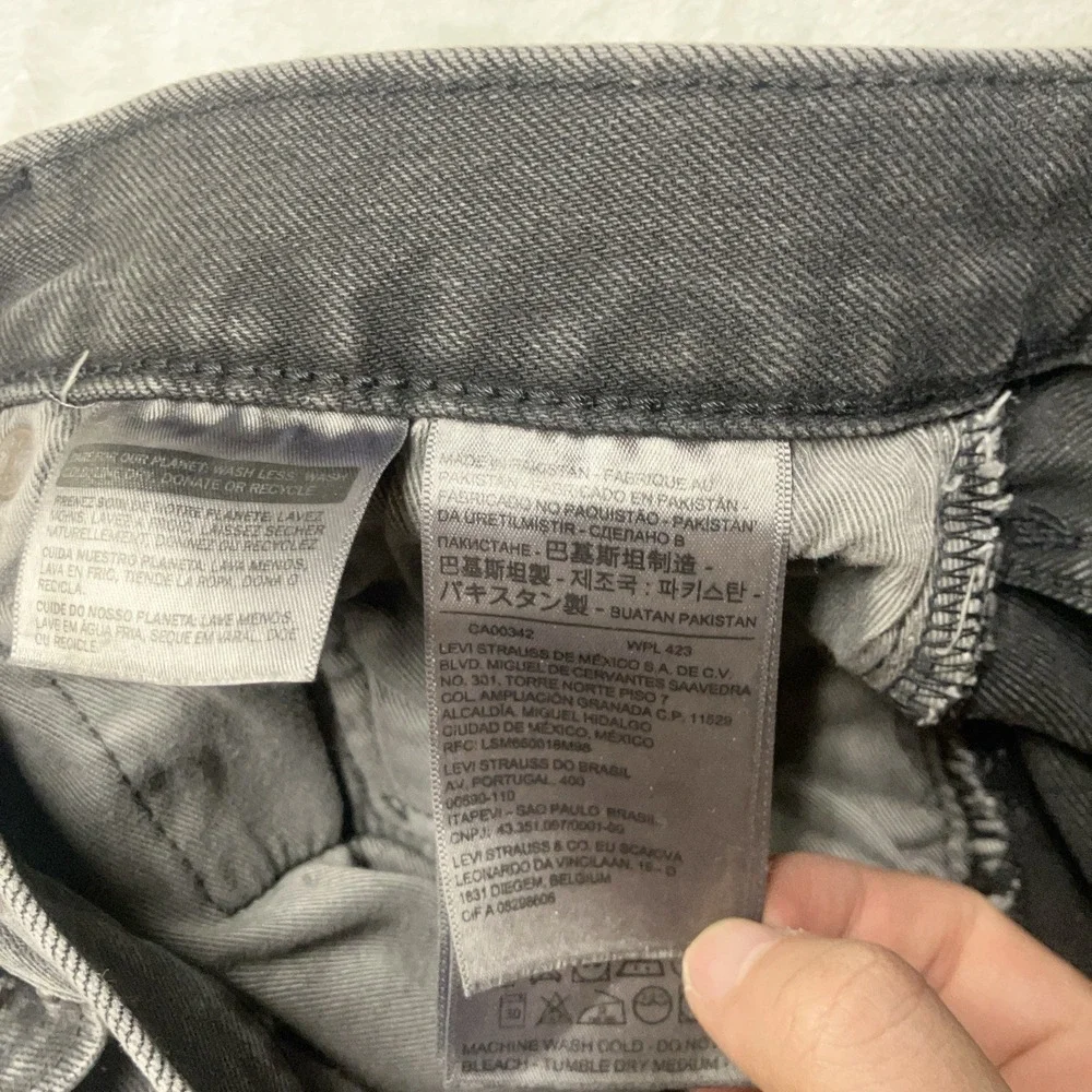 Levis overall good